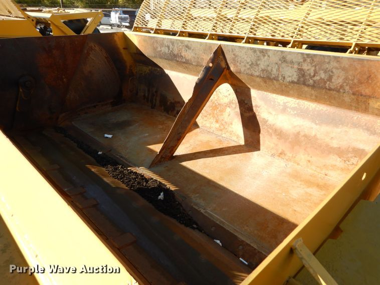 image for item DH2217 2007 Reynolds 18CMX12.5 scraper