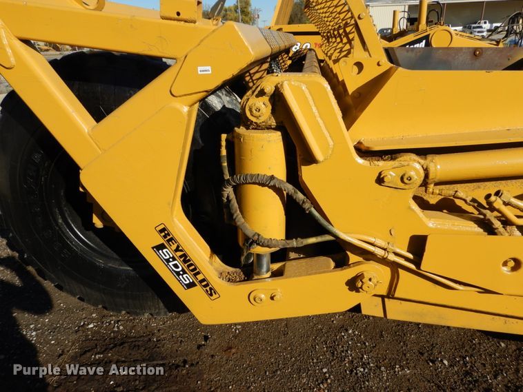 image for item DH2217 2007 Reynolds 18CMX12.5 scraper