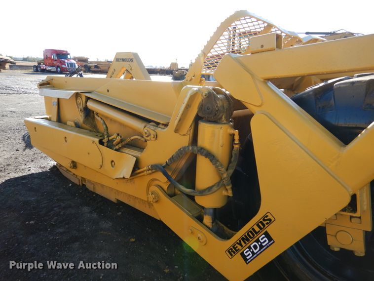 image for item DH2217 2007 Reynolds 18CMX12.5 scraper