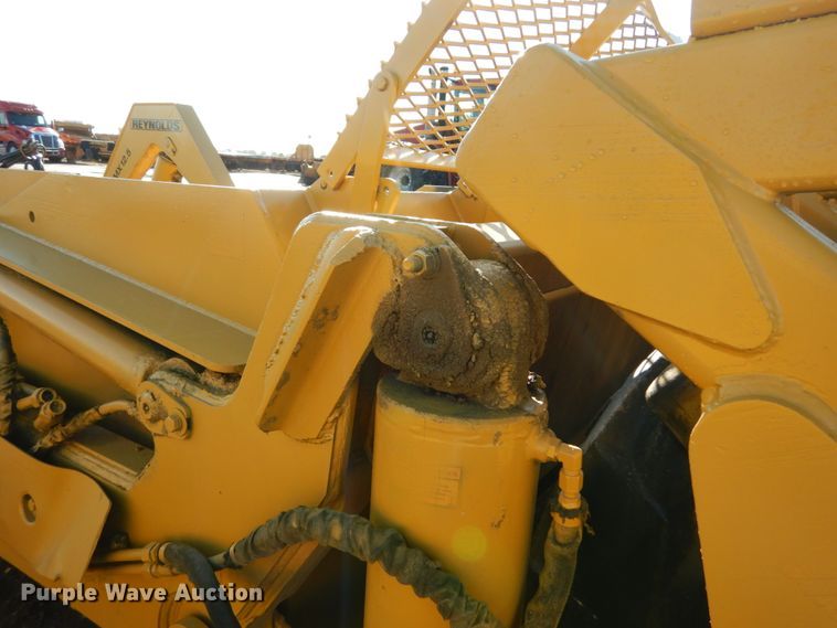 image for item DH2217 2007 Reynolds 18CMX12.5 scraper