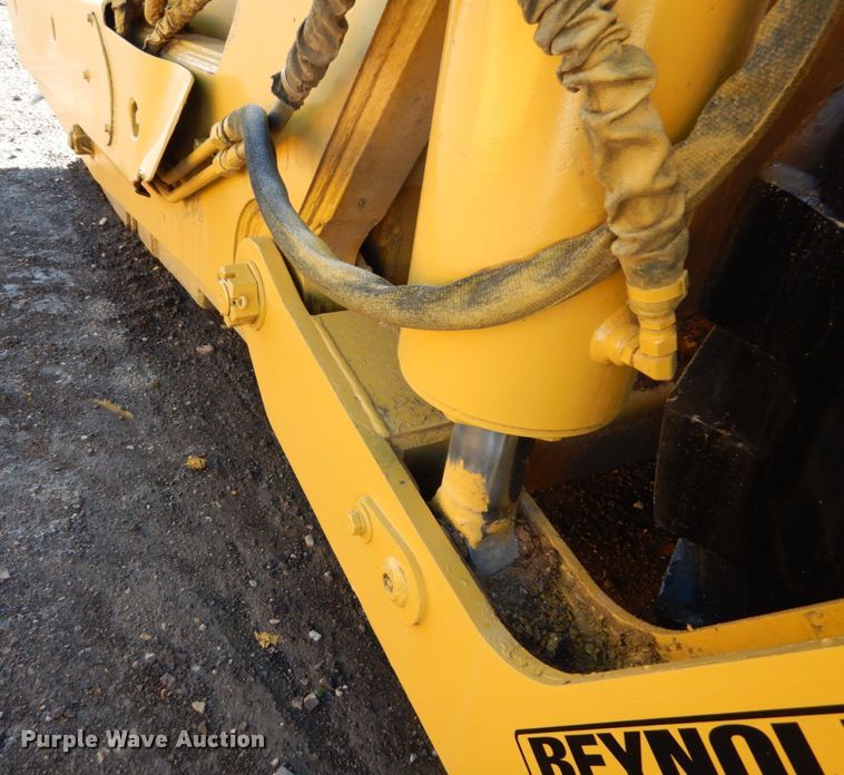 image for item DH2217 2007 Reynolds 18CMX12.5 scraper