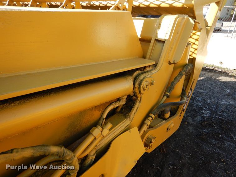 image for item DH2217 2007 Reynolds 18CMX12.5 scraper