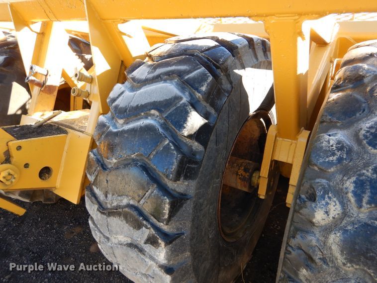 image for item DH2217 2007 Reynolds 18CMX12.5 scraper