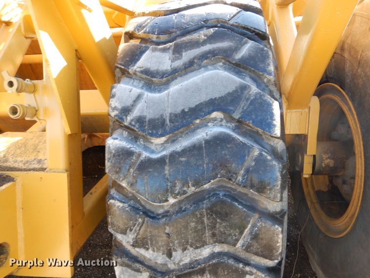 image for item DH2217 2007 Reynolds 18CMX12.5 scraper