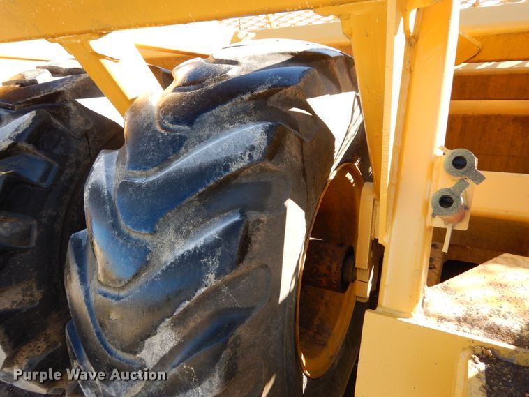 image for item DH2217 2007 Reynolds 18CMX12.5 scraper