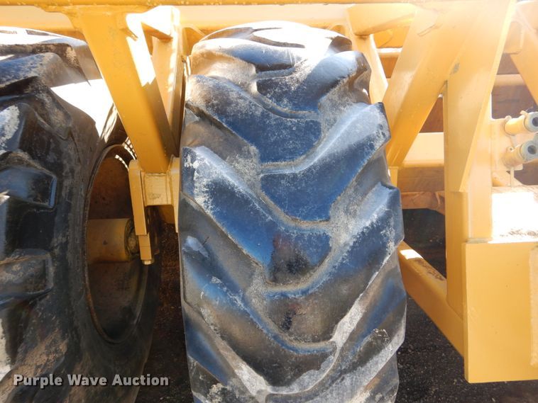 image for item DH2217 2007 Reynolds 18CMX12.5 scraper