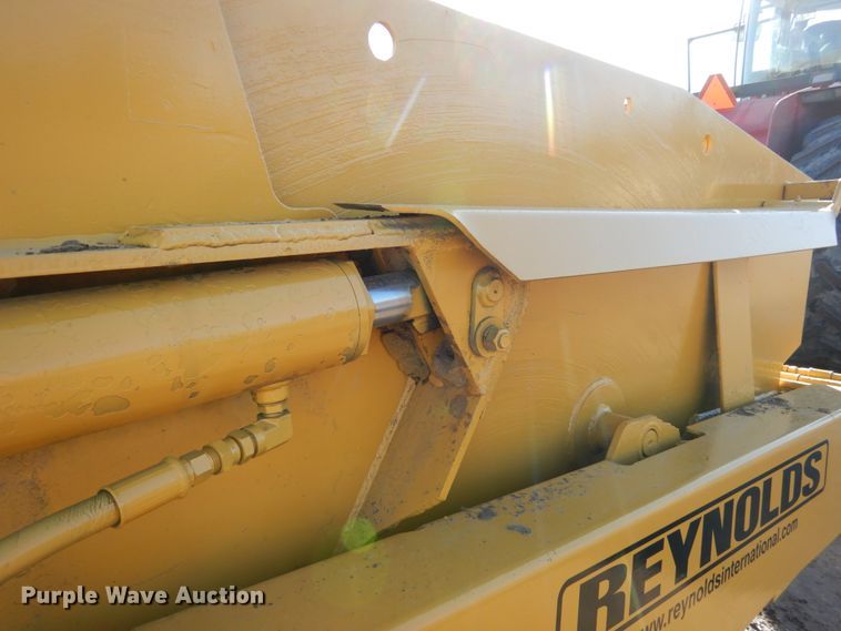 image for item DH2220 2007 Reynolds 17CS12 scraper