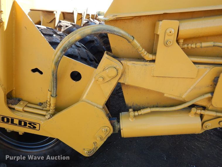 image for item DH2220 2007 Reynolds 17CS12 scraper