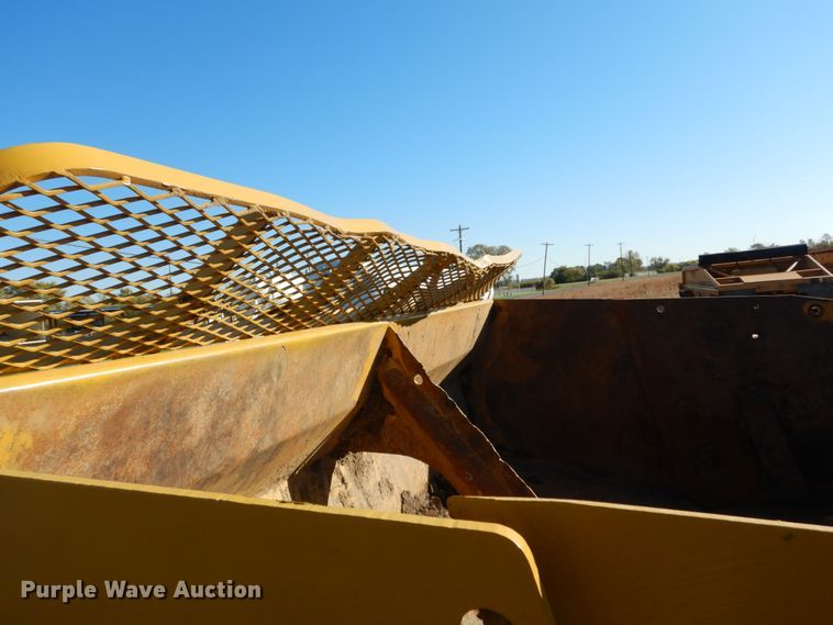 image for item DH2220 2007 Reynolds 17CS12 scraper