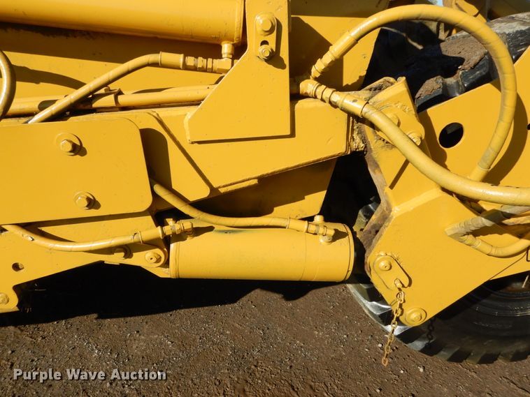 image for item DH2220 2007 Reynolds 17CS12 scraper