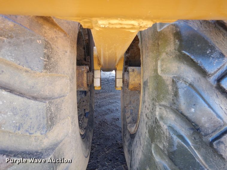 image for item DH2220 2007 Reynolds 17CS12 scraper