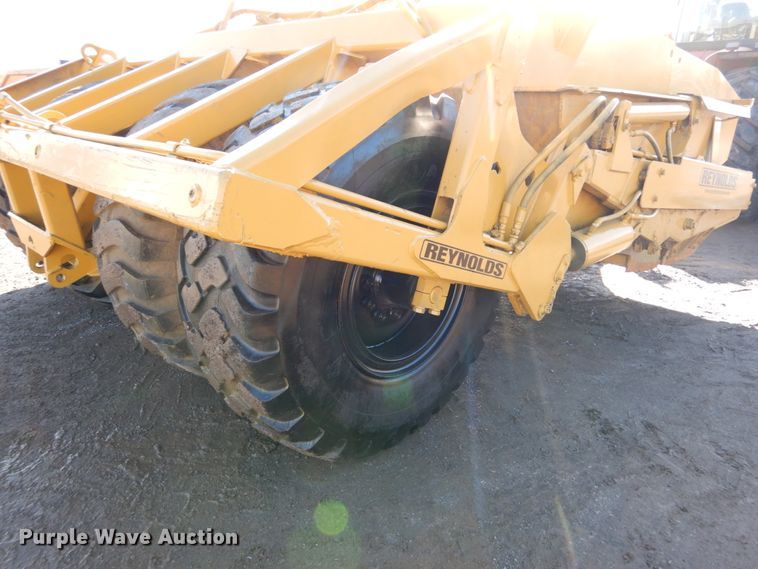 image for item DH2220 2007 Reynolds 17CS12 scraper