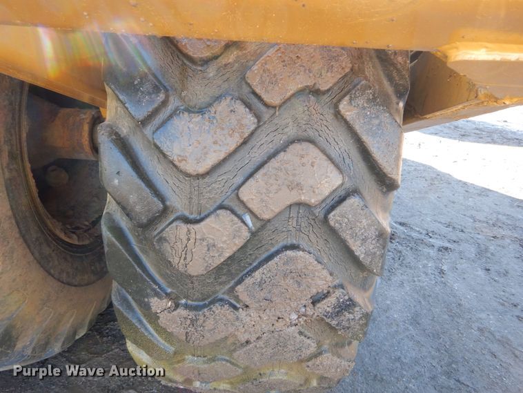 image for item DH2220 2007 Reynolds 17CS12 scraper