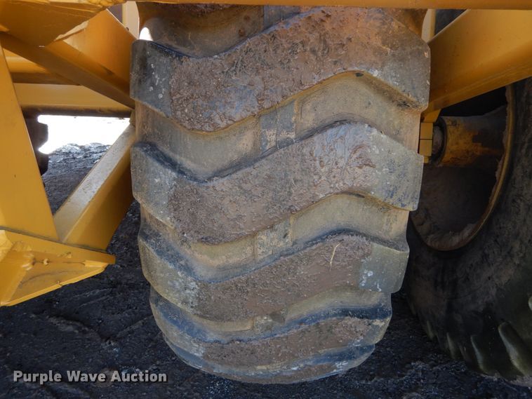 image for item DH2220 2007 Reynolds 17CS12 scraper