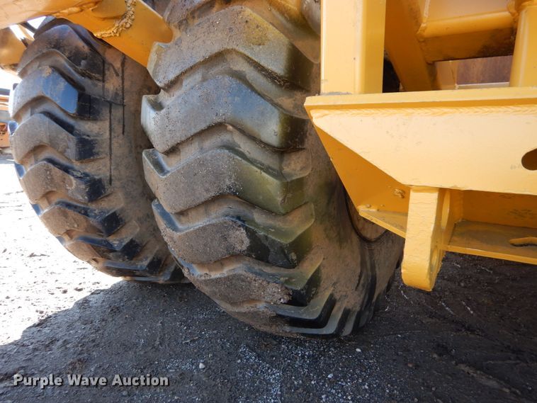 image for item DH2220 2007 Reynolds 17CS12 scraper