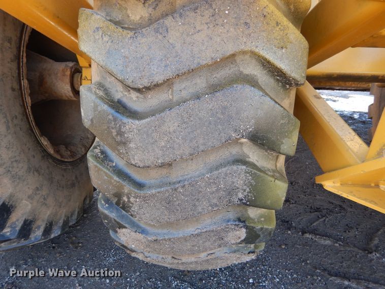 image for item DH2220 2007 Reynolds 17CS12 scraper