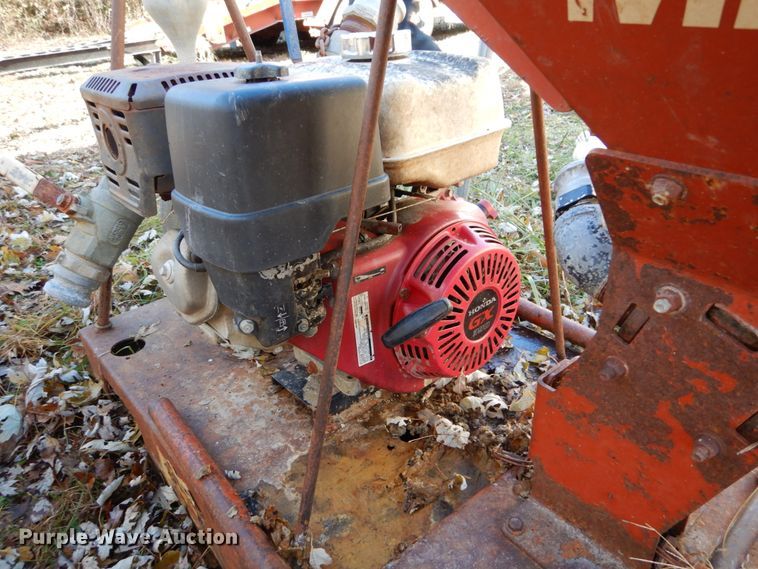 image for item DH2230 1999 Ditch Witch JT4020 directional boring unit