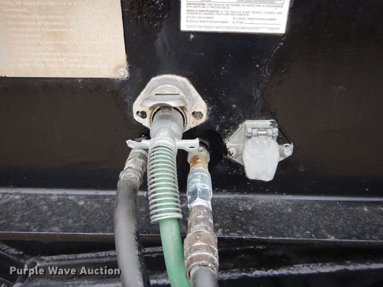 image for item DH2669 1988 Eager Beaver 35GHG lowboy equipment trailer