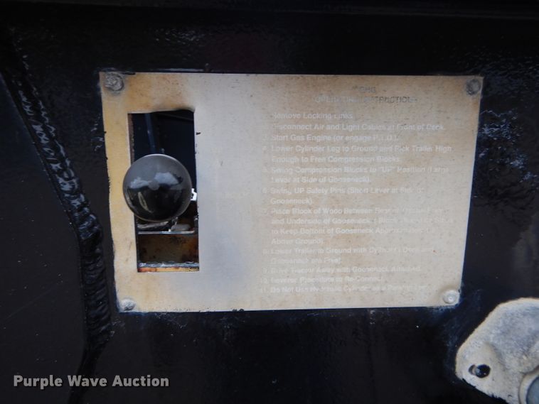 image for item DH2669 1988 Eager Beaver 35GHG lowboy equipment trailer