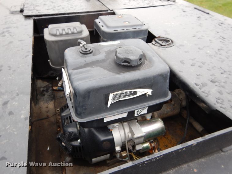 image for item DH2669 1988 Eager Beaver 35GHG lowboy equipment trailer