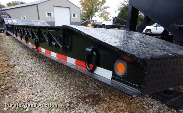 image for item DH2669 1988 Eager Beaver 35GHG lowboy equipment trailer