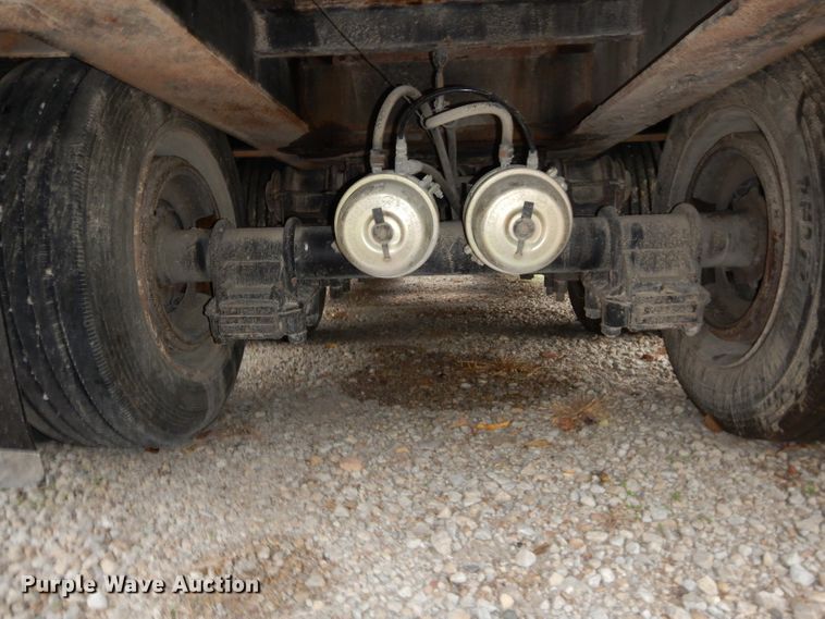 image for item DH2669 1988 Eager Beaver 35GHG lowboy equipment trailer