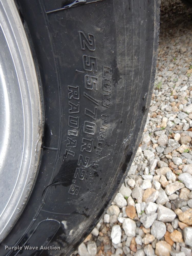 image for item DH2669 1988 Eager Beaver 35GHG lowboy equipment trailer