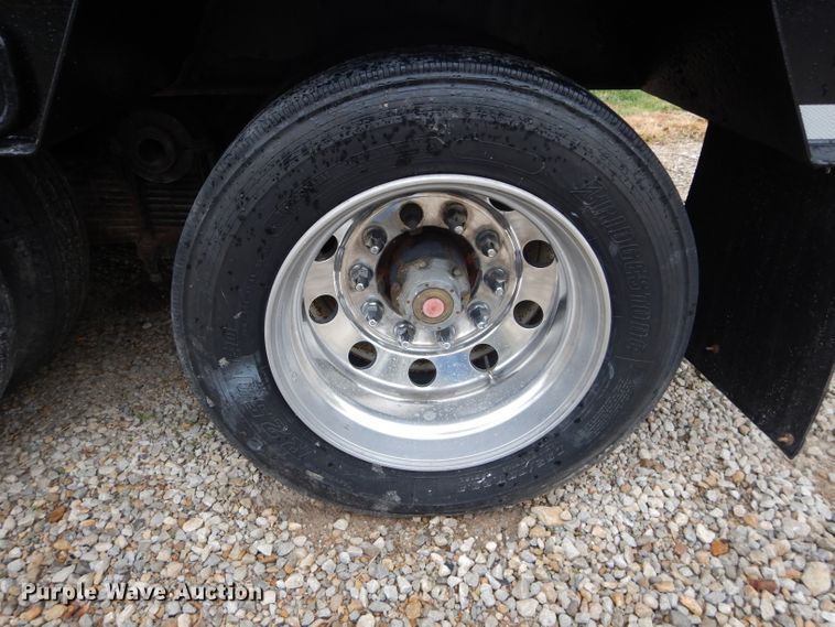 image for item DH2669 1988 Eager Beaver 35GHG lowboy equipment trailer