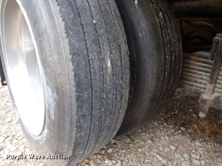 image for item DH2669 1988 Eager Beaver 35GHG lowboy equipment trailer