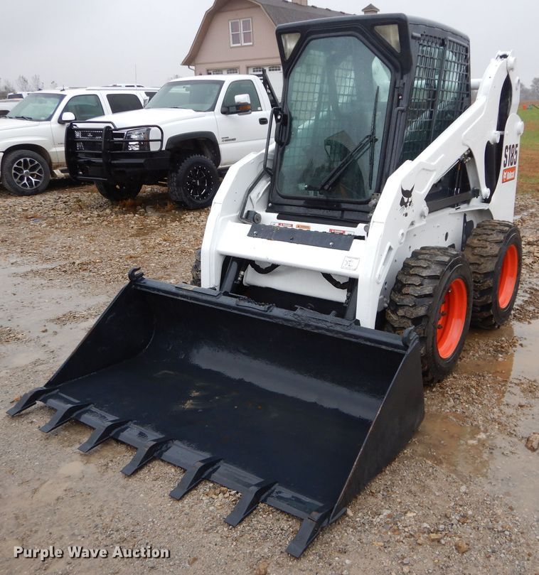 image for item DH2676 2010 Bobcat S185 skid steer