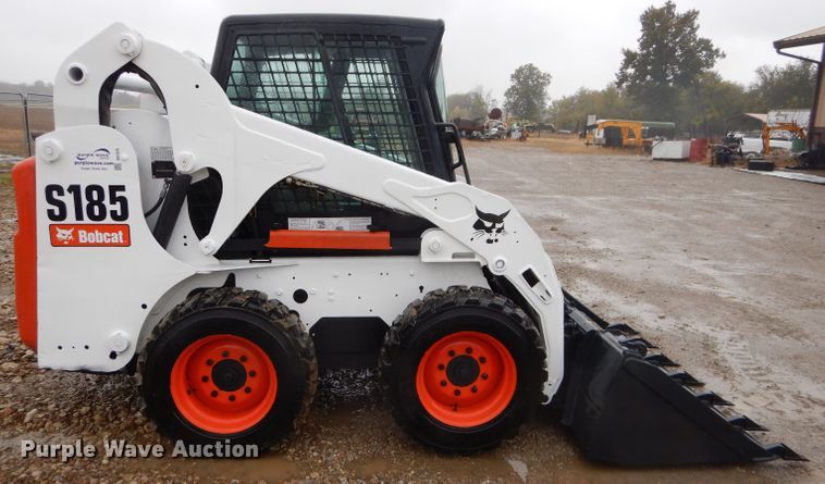 image for item DH2676 2010 Bobcat S185 skid steer