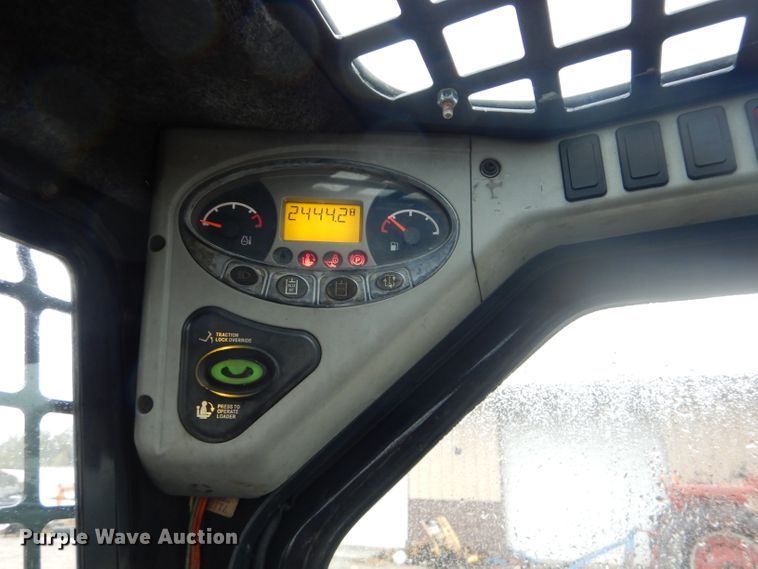 image for item DH2676 2010 Bobcat S185 skid steer