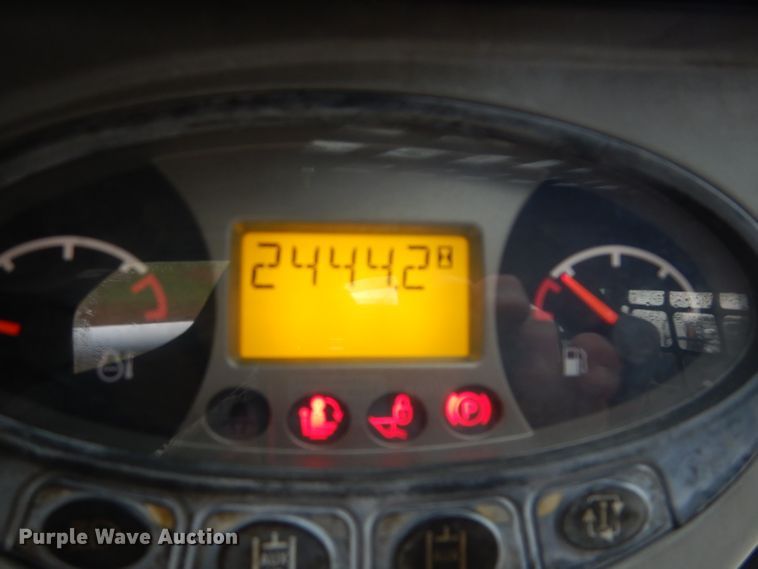 image for item DH2676 2010 Bobcat S185 skid steer