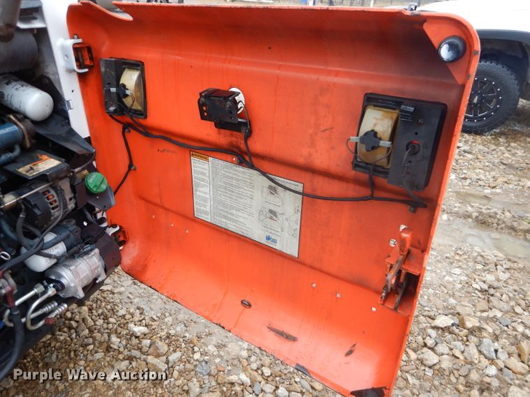 image for item DH2676 2010 Bobcat S185 skid steer