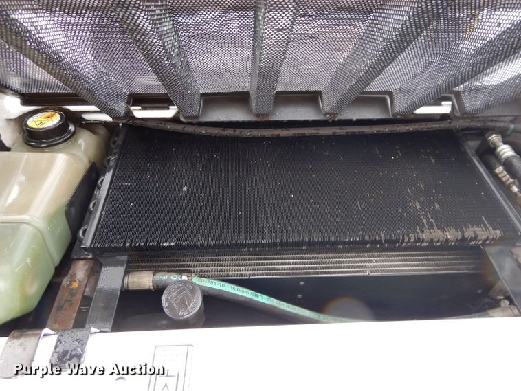 image for item DH2676 2010 Bobcat S185 skid steer