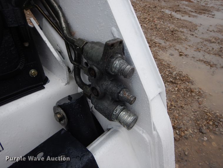 image for item DH2676 2010 Bobcat S185 skid steer