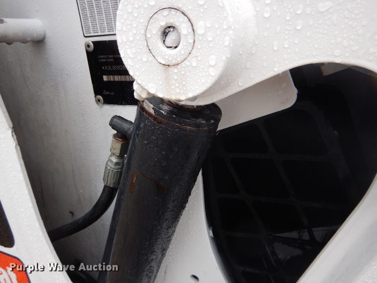 image for item DH2676 2010 Bobcat S185 skid steer