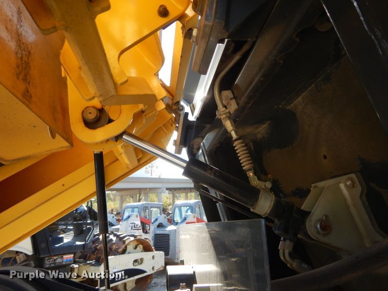 image for item DH2677 2000 Bomag BW177DH-3 single drum vibratory roller