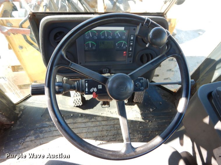 image for item DH2679 2007 John Deere 624J wheel loader