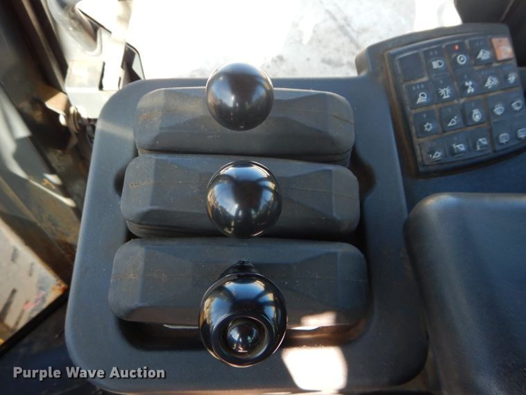 image for item DH2679 2007 John Deere 624J wheel loader