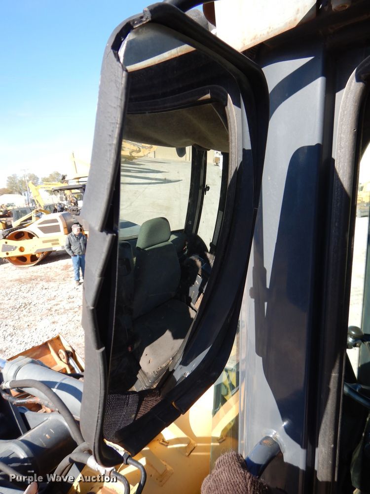 image for item DH2679 2007 John Deere 624J wheel loader