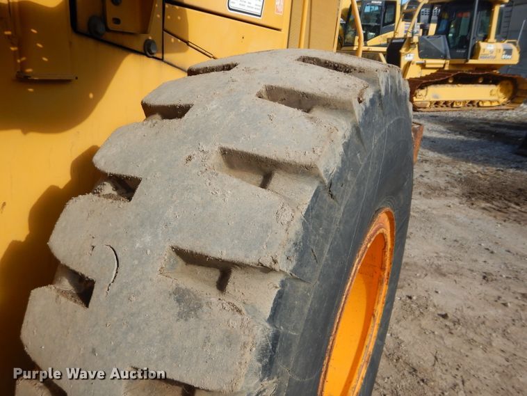 image for item DH2679 2007 John Deere 624J wheel loader
