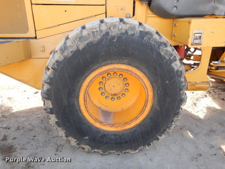 image for item DH2679 2007 John Deere 624J wheel loader