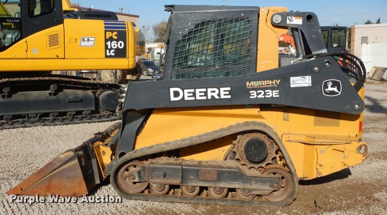 image for item DH2680 2015 John Deere 323E skid steer