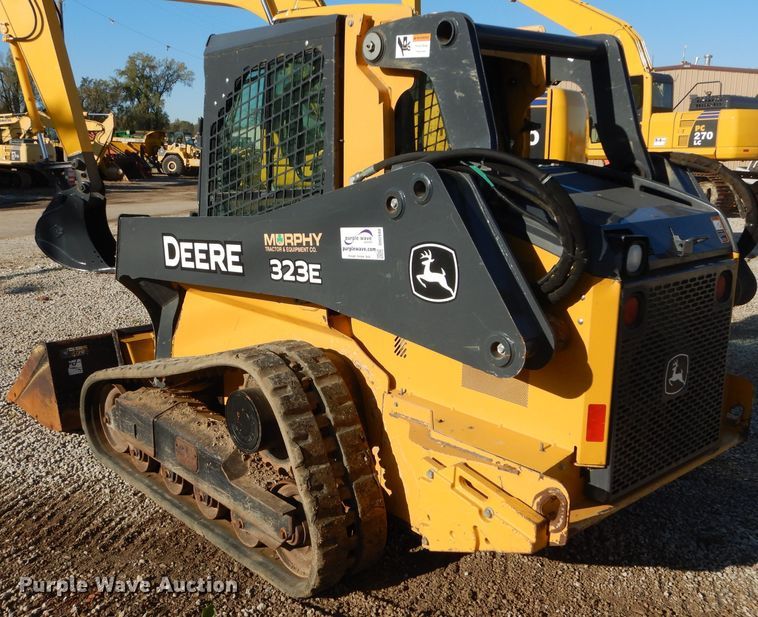 image for item DH2680 2015 John Deere 323E skid steer