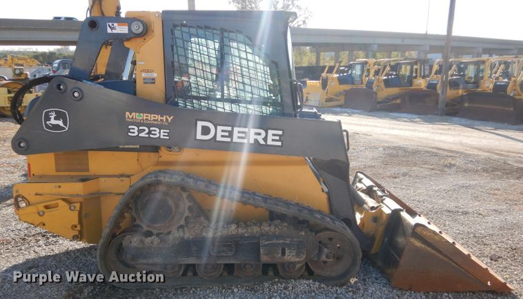 image for item DH2680 2015 John Deere 323E skid steer