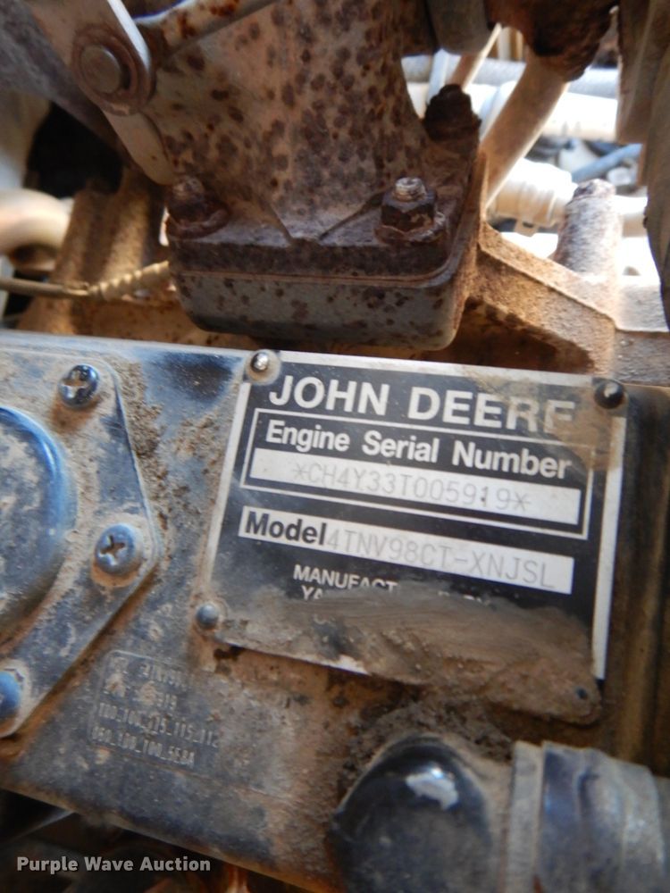 image for item DH2680 2015 John Deere 323E skid steer