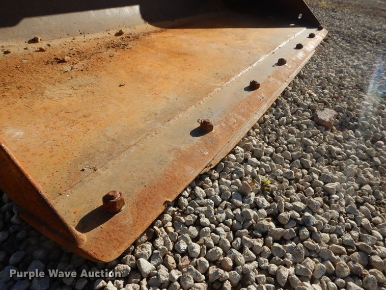 image for item DH2680 2015 John Deere 323E skid steer