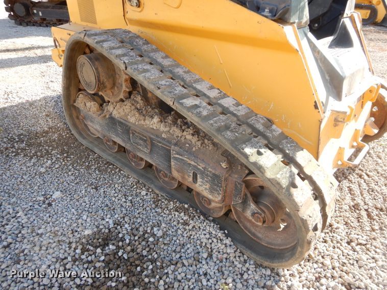 image for item DH2680 2015 John Deere 323E skid steer