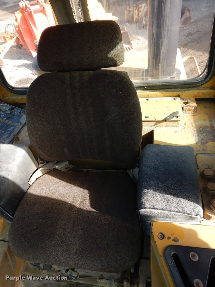 image for item DH2682 1986 Caterpillar 963 track loader